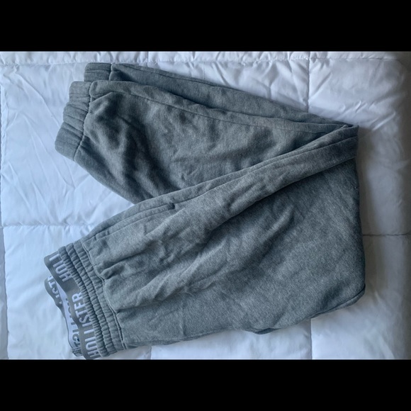 Hollister Pants - women’s hollister grey sweatpants